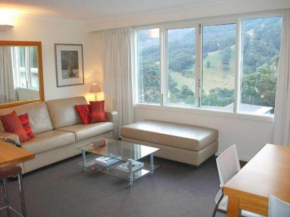 Thredbo Village 3-Bedroom Apartment with Fantastic Views